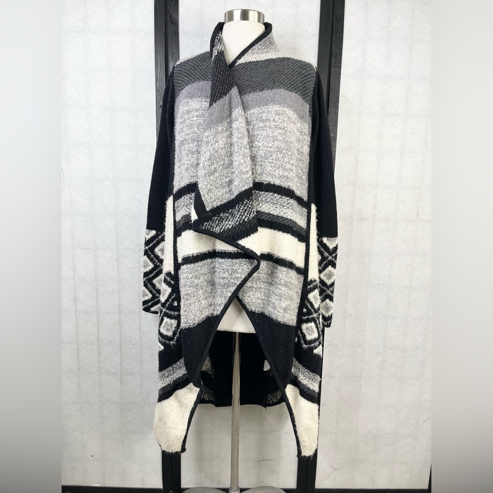 Vince Women's Black and Gray Open Front Sweater XS